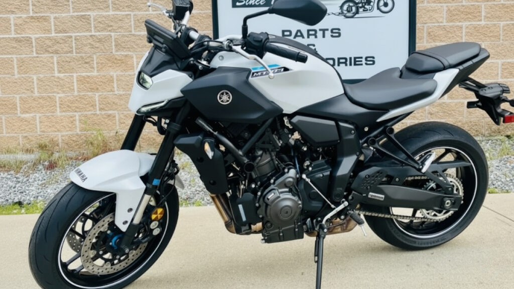 Yamaha MT-07 2025: 689cc Power, 314 km/h Top Speed, 32 km/l Mileage at ₹7.98 Lakh